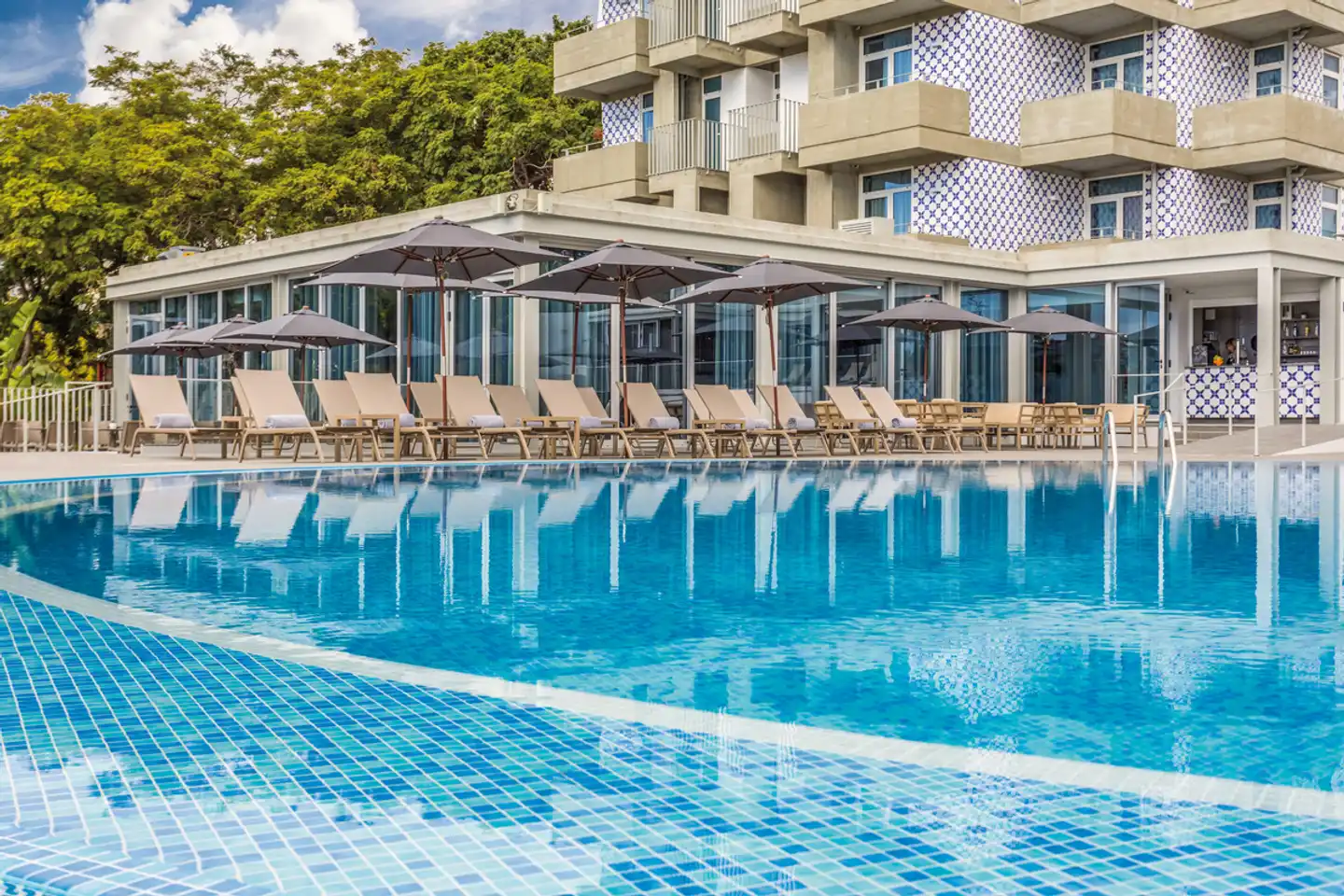 Allegro Madeira Pool