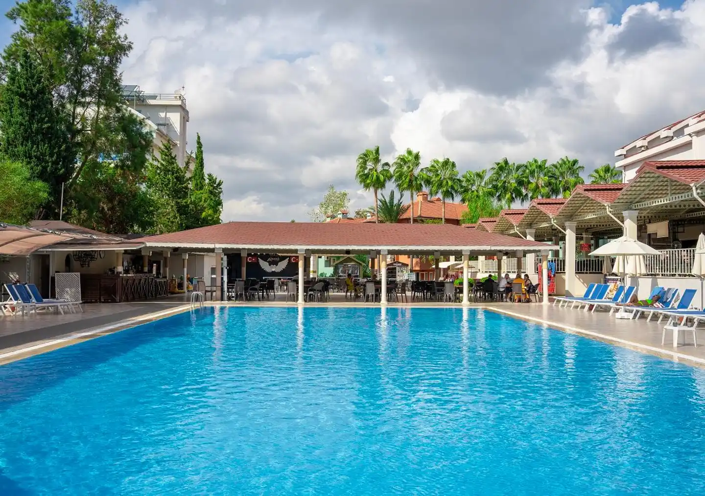 Armas Green Fugla Pool