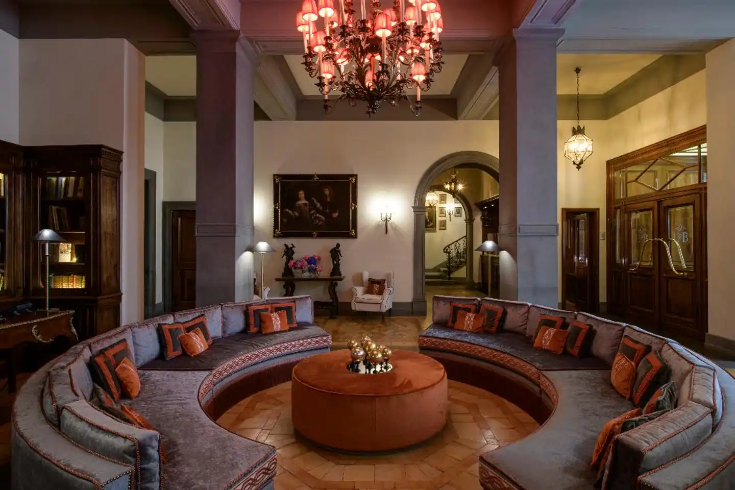 Helvetia & Bristol Lobby
