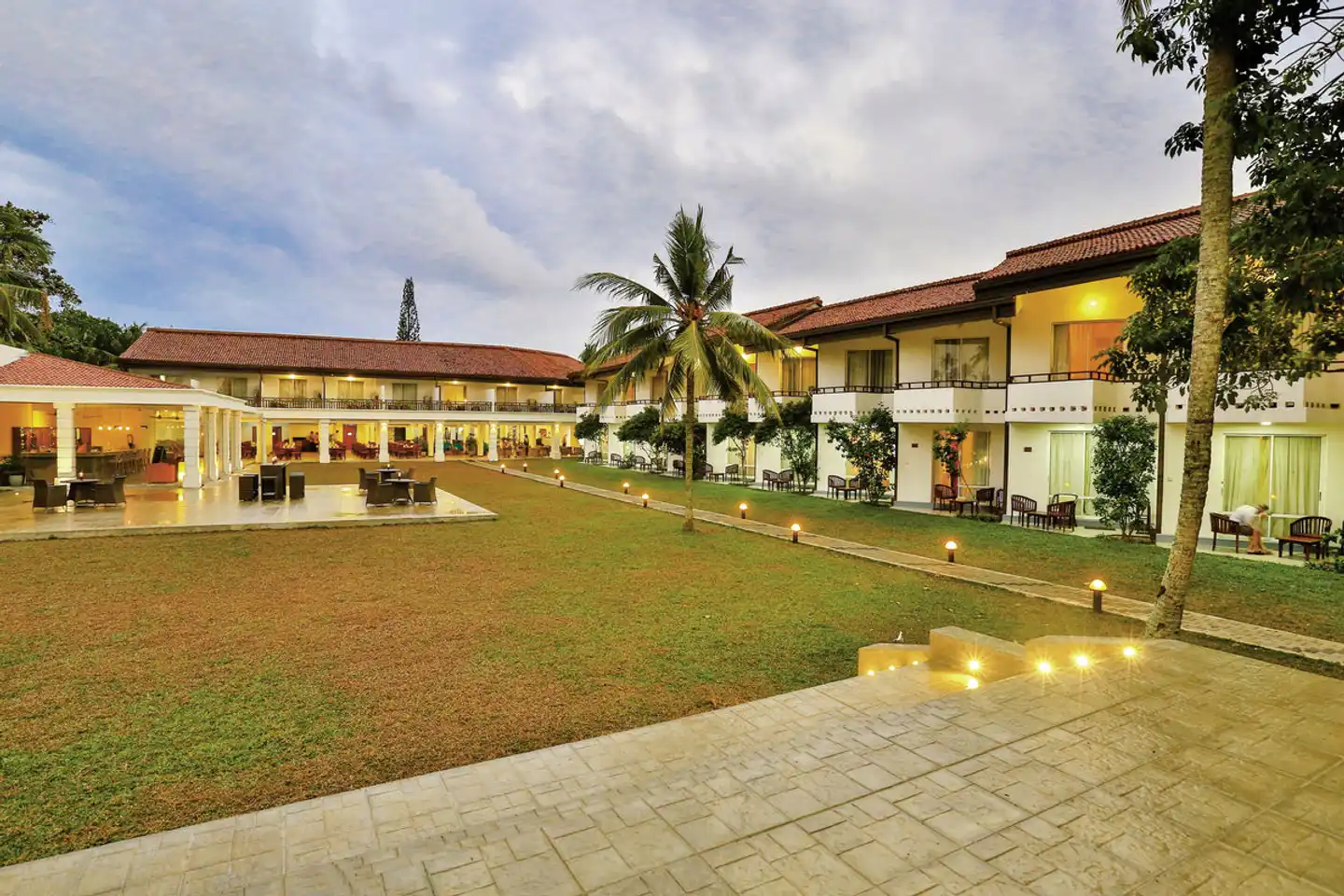 Hibiscus Beach Hotel Aussenansicht