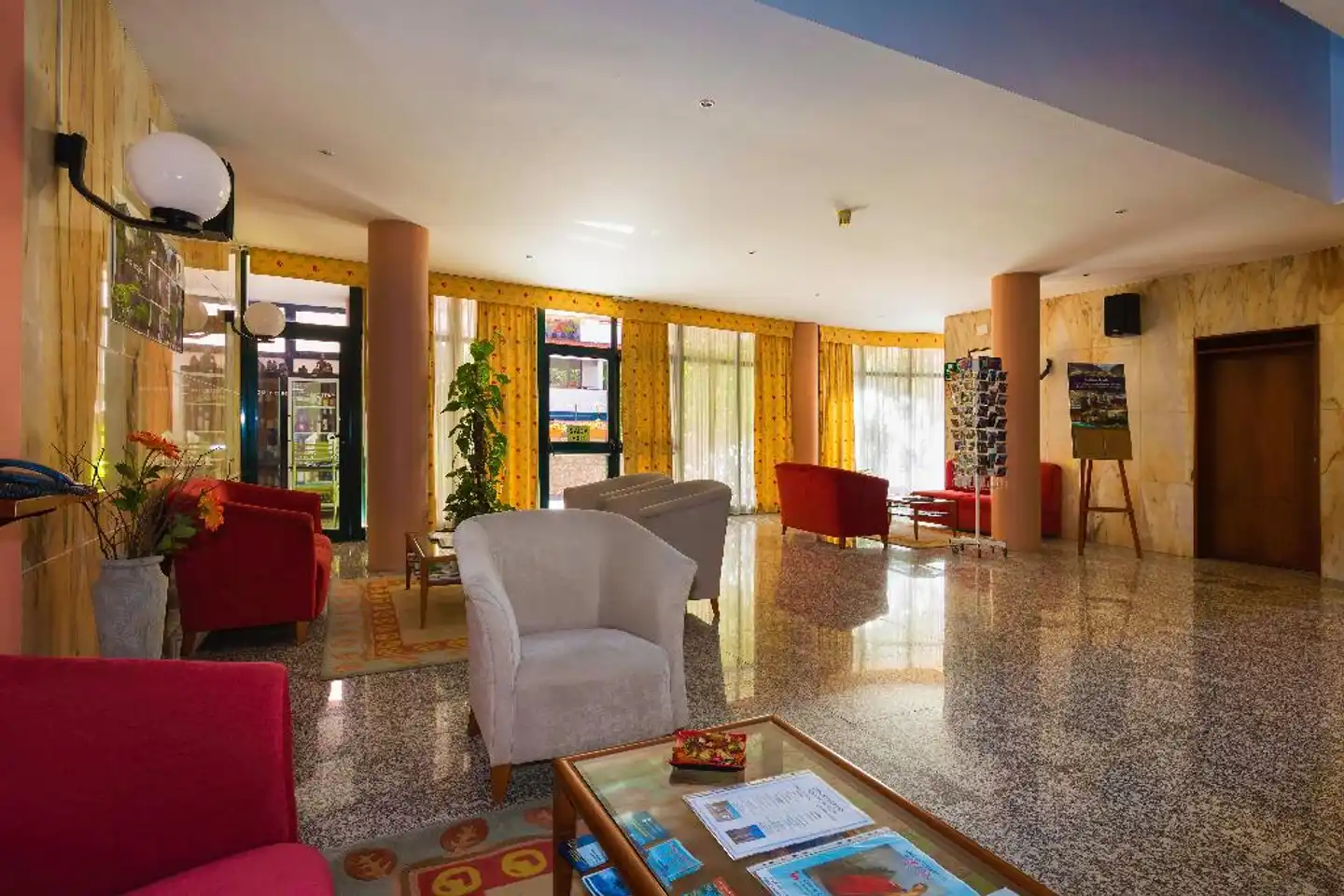 Aparthotel Imperatriz Lobby