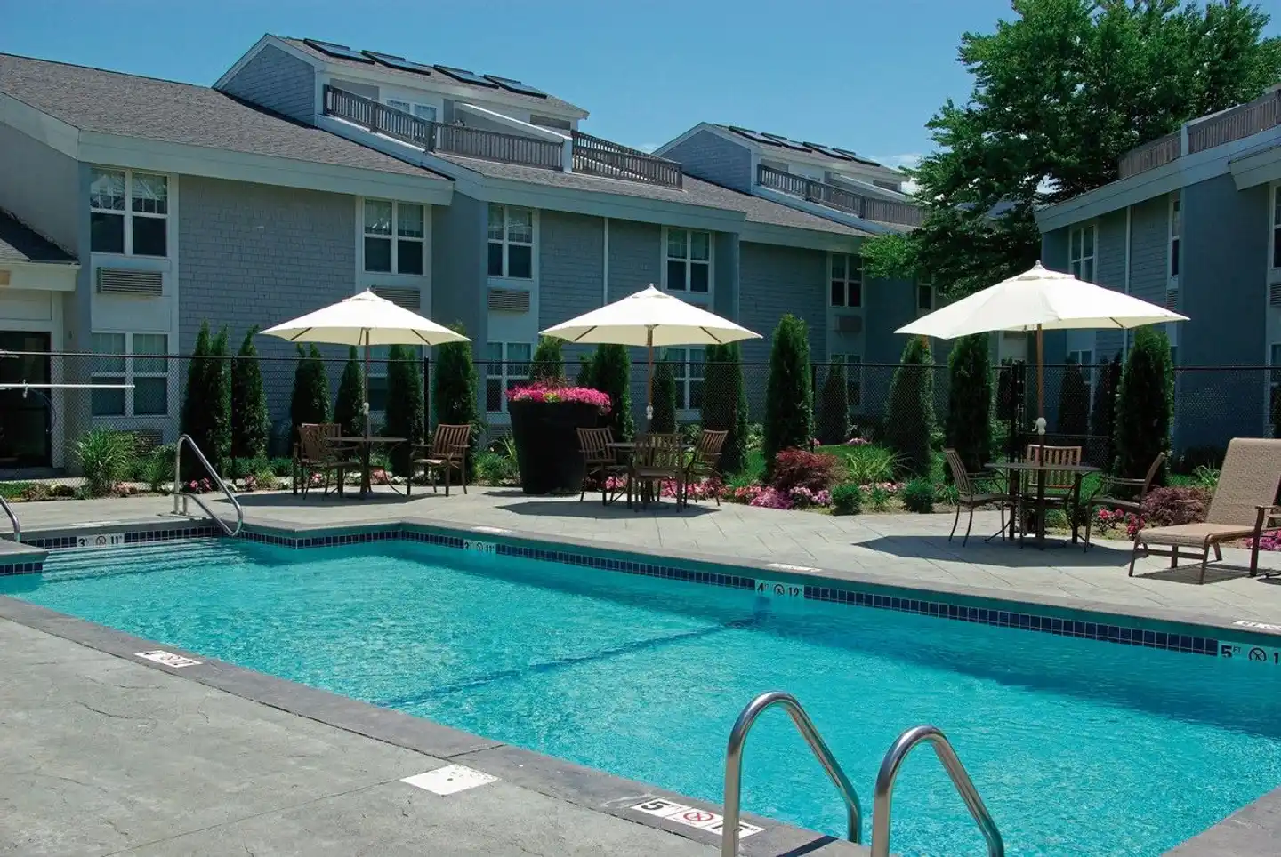 Holiday Inn Cape Cod - Hyannis Pool