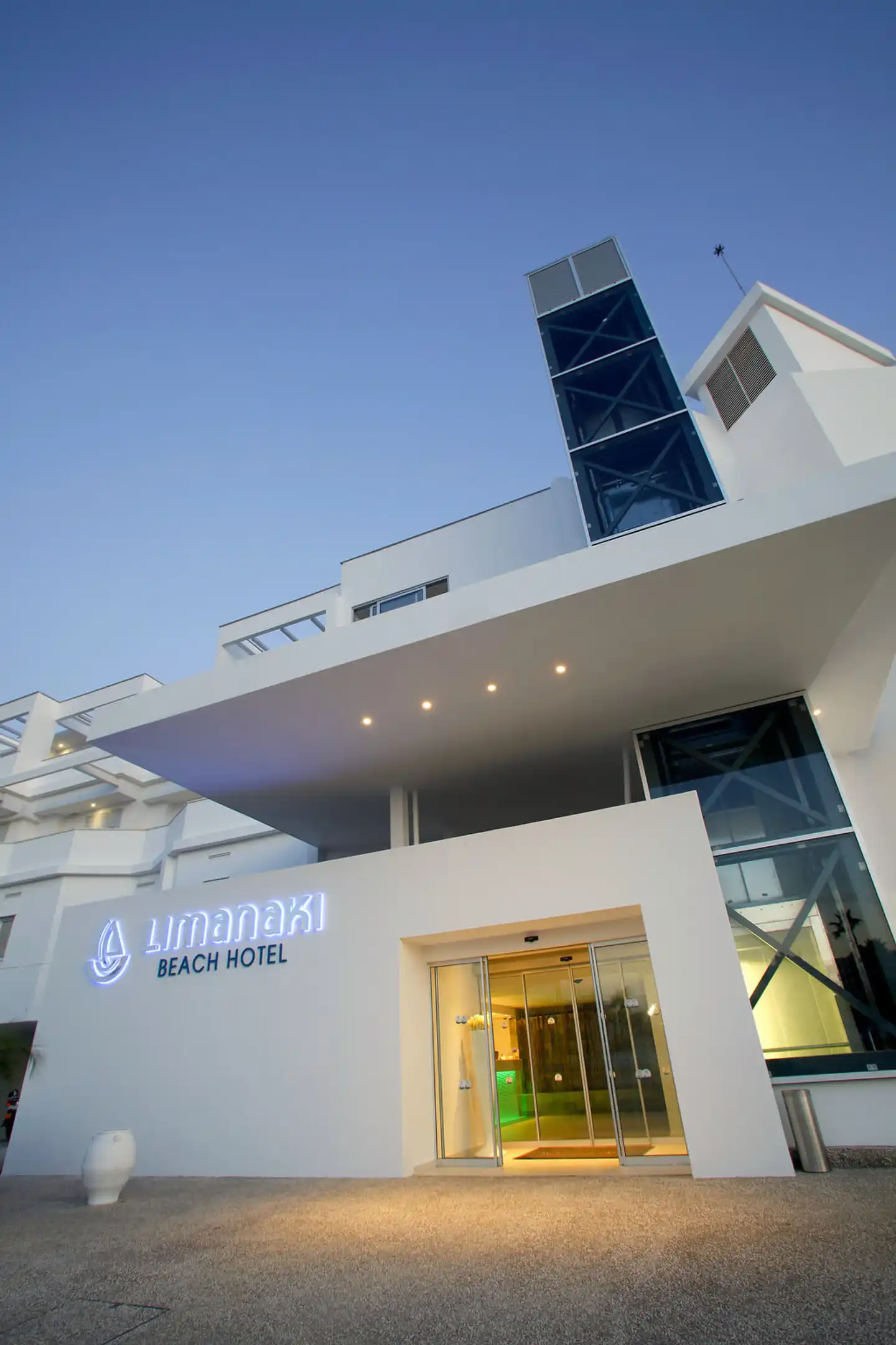 Limanaki Beach Hotel Aussenansicht