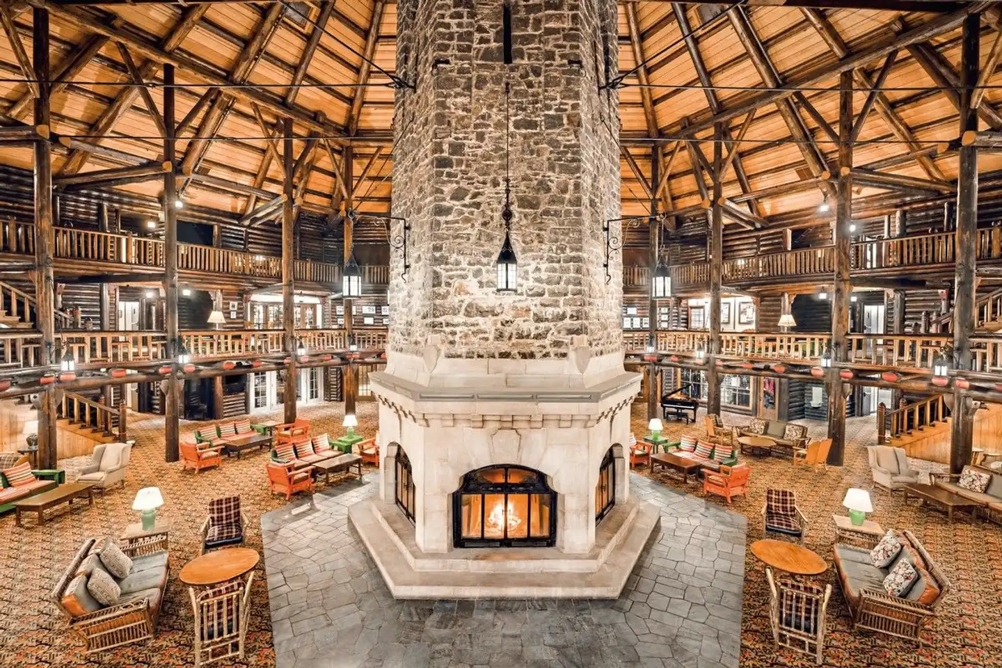 Fairmont Le Chateau Montebello Lobby