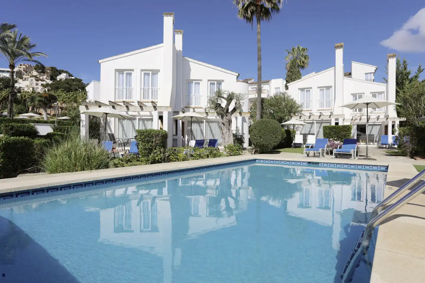 La Pergola Pool