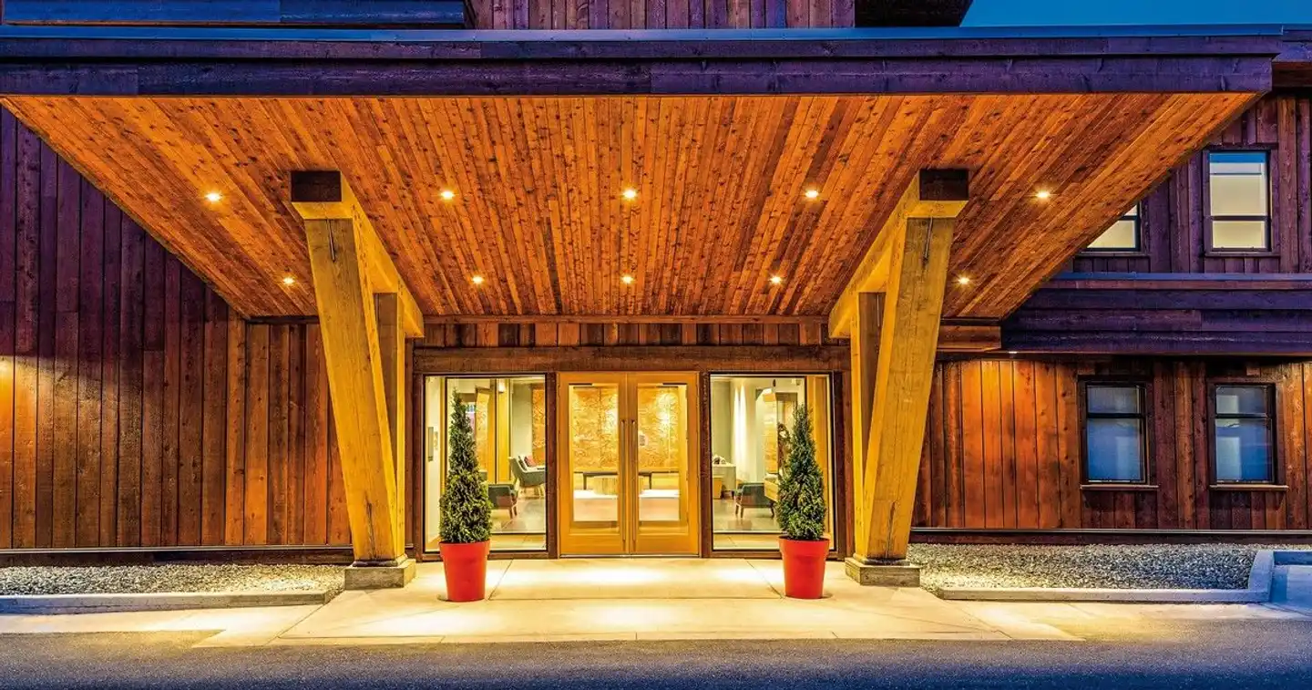Kwa'lilas Hotel Lobby