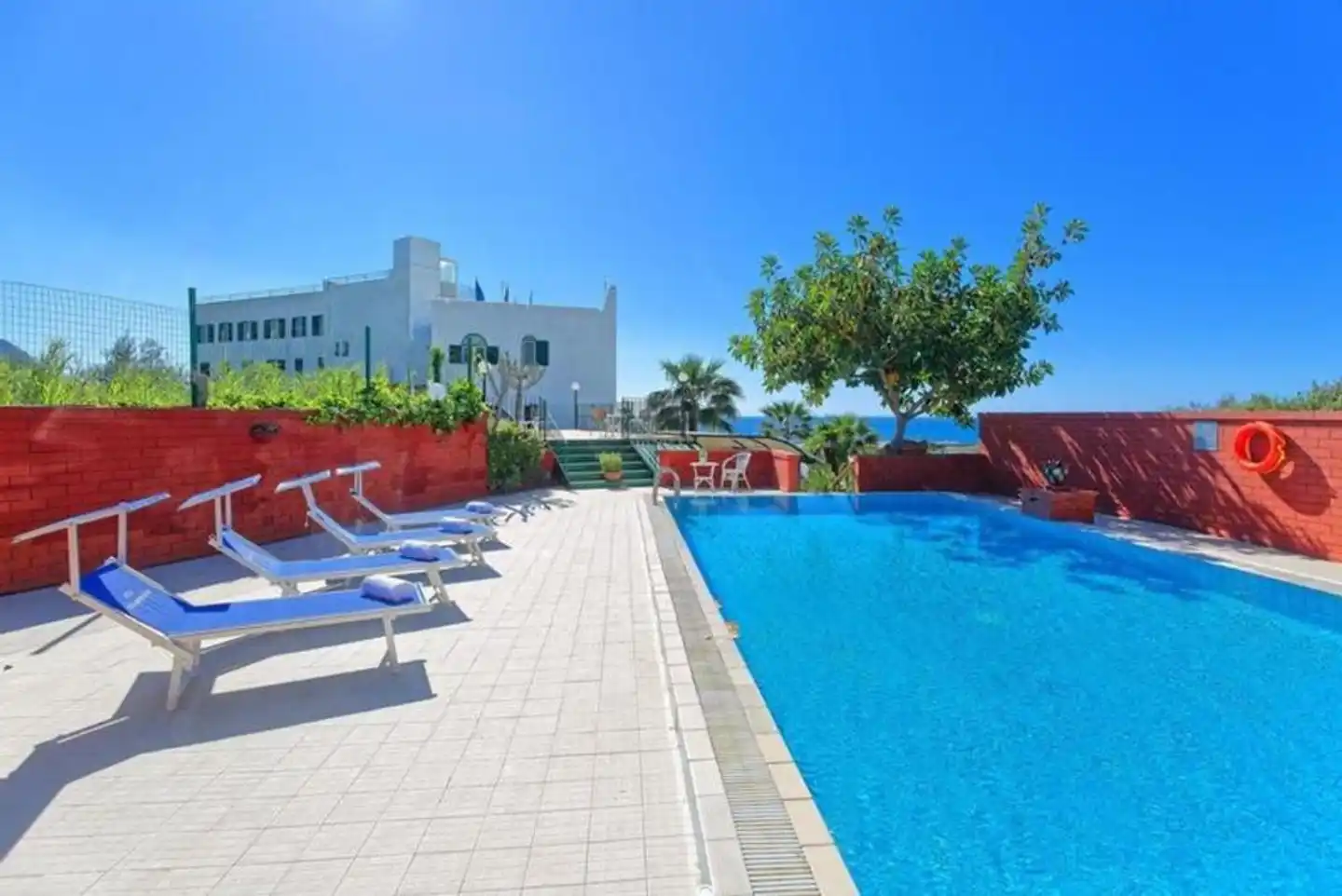 Punta Imperatore Pool