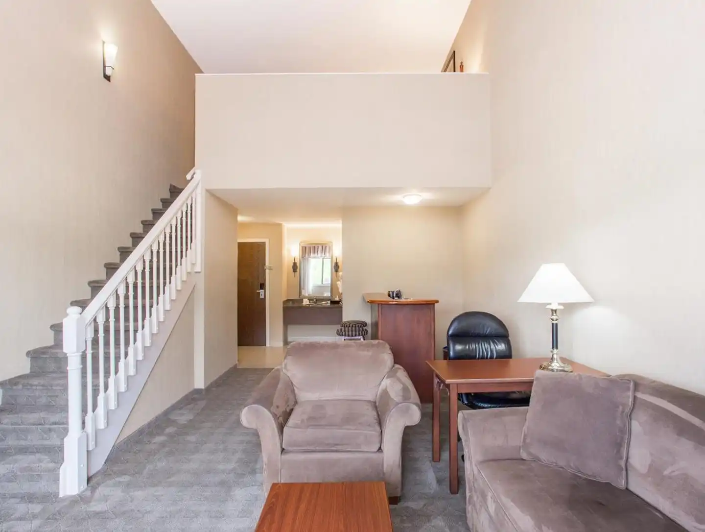 Ramada by Wyndham Kelowna Hotel & Conference Center Wohnbeispiel