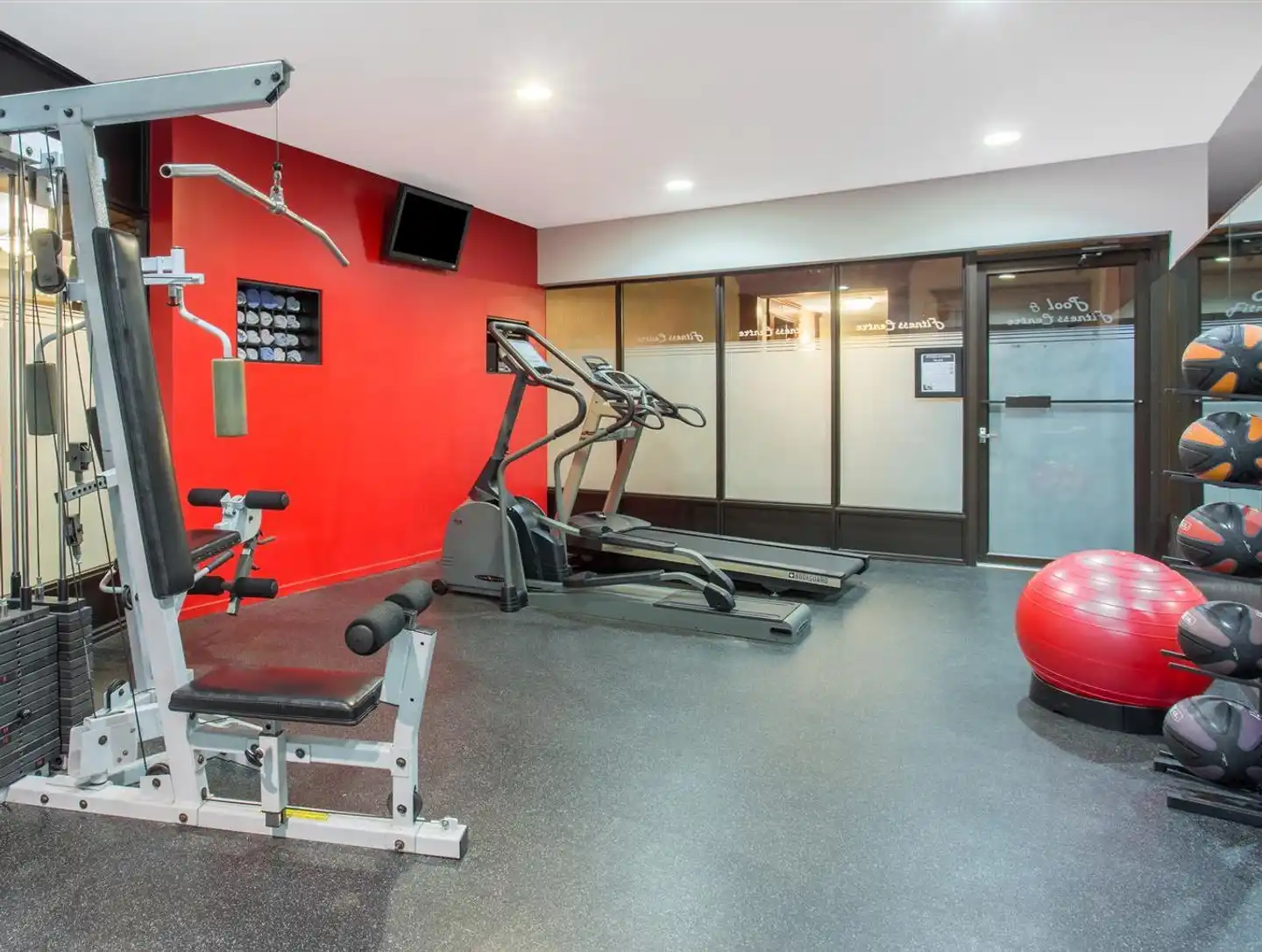 Ramada by Wyndham Kelowna Hotel & Conference Center Sport und Entertainment