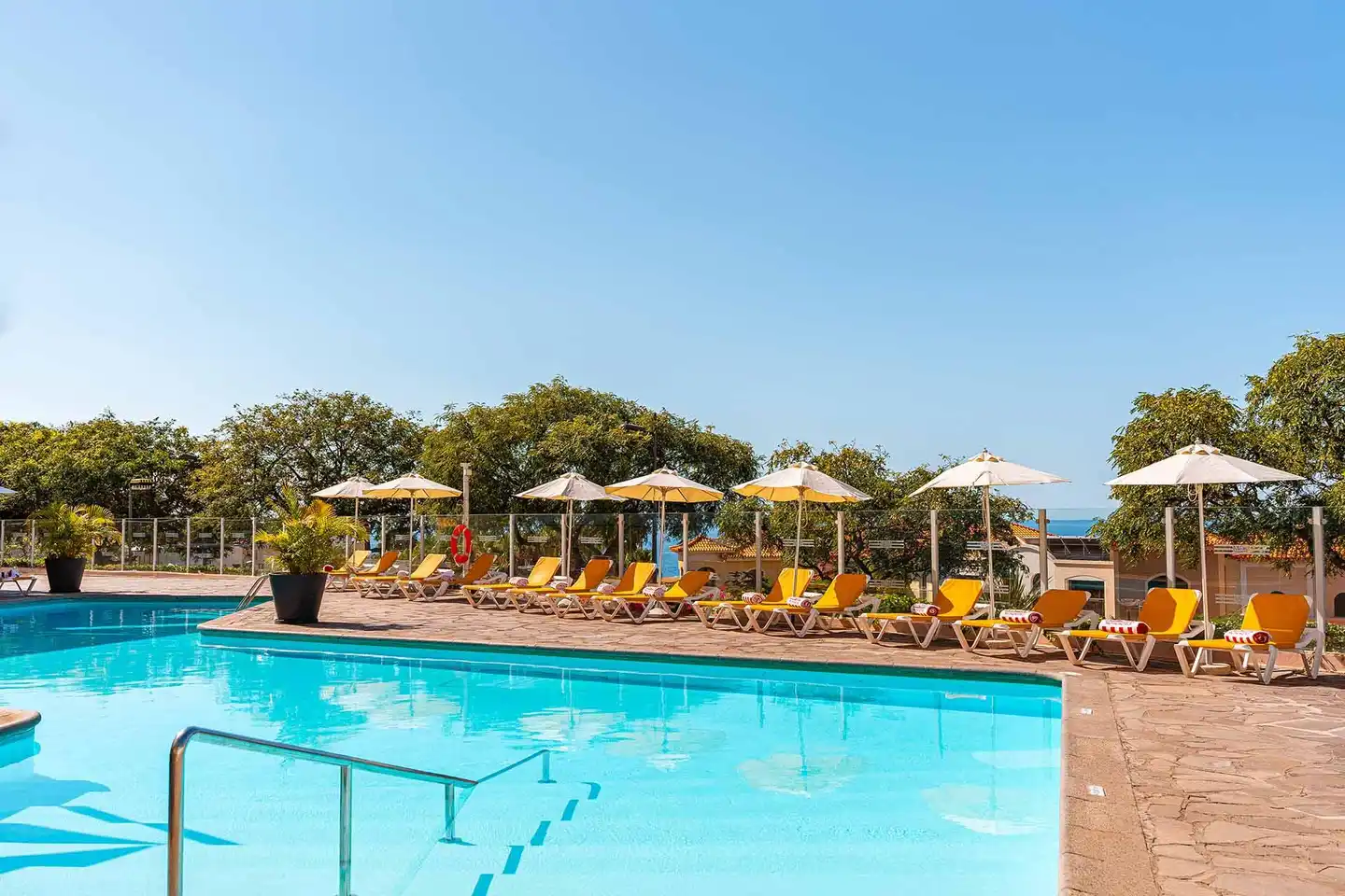 Muthu Raga Madeira Hotel Pool