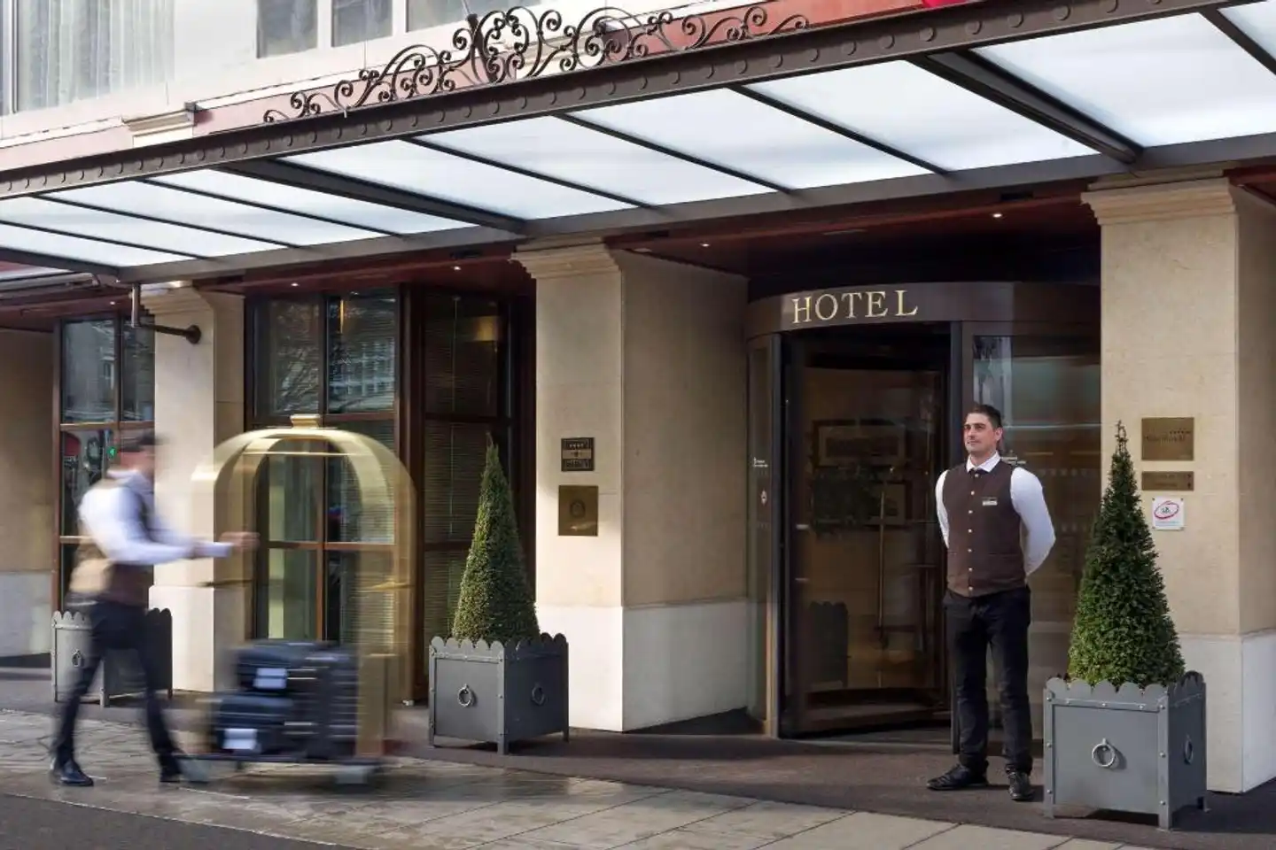 Royal Manotel Lobby