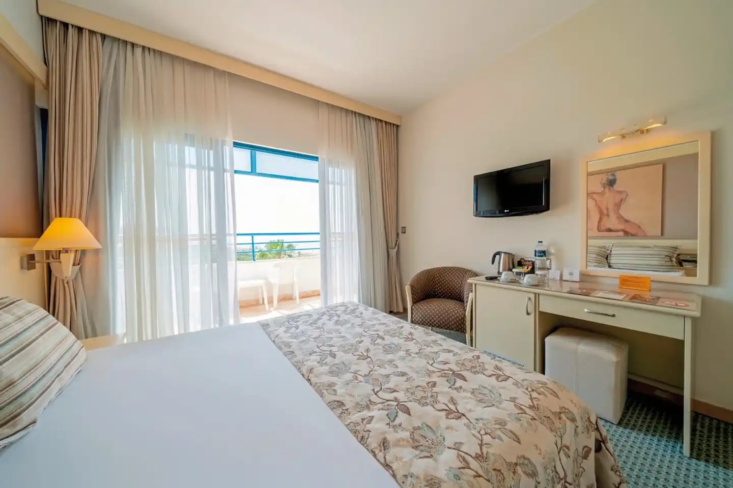 Sunrise Resort Hotel Wohnbeispiel