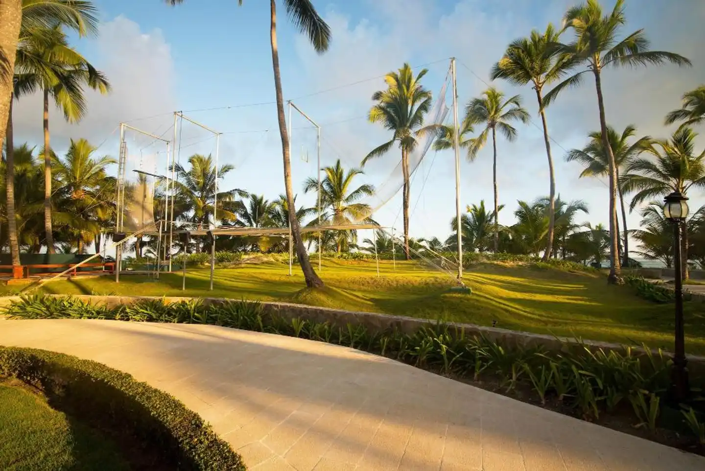 Occidental Caribe Garten