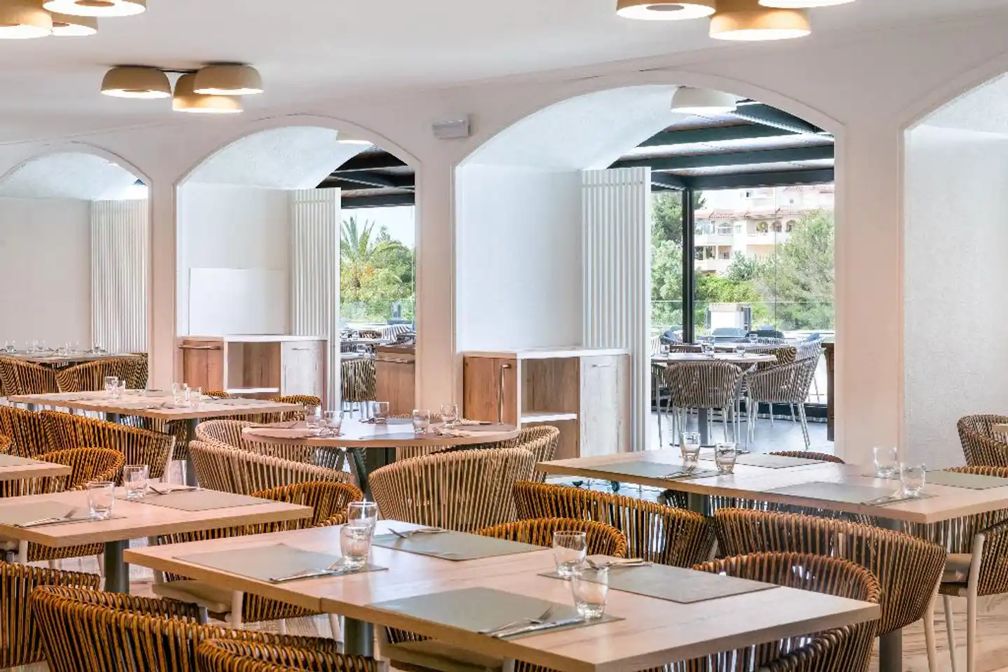 Sallés Marina Portals Restaurant