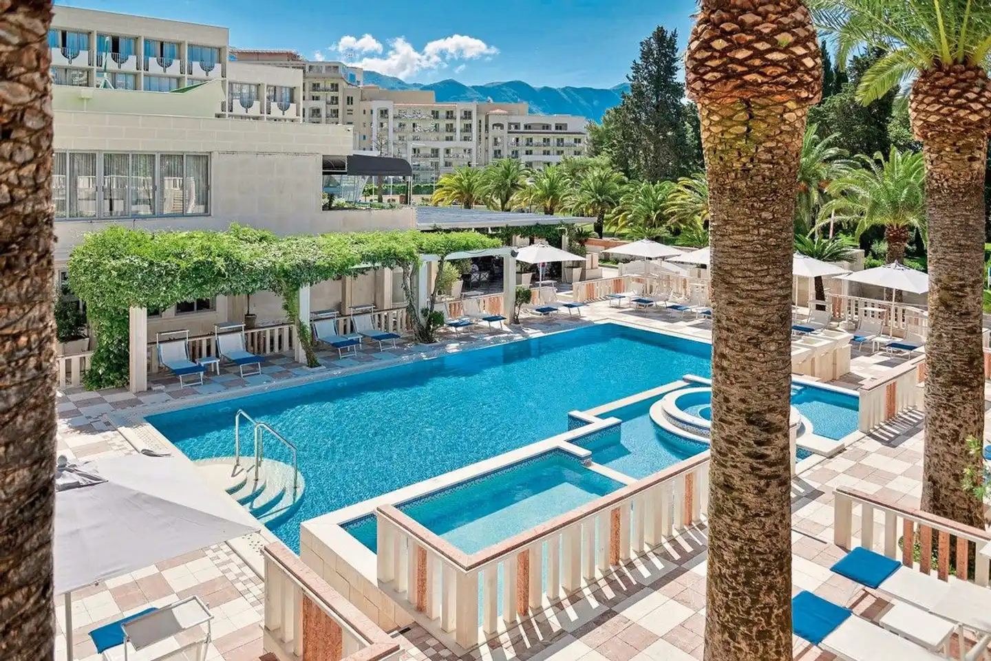 Mediteran Hotel & Resort Pool