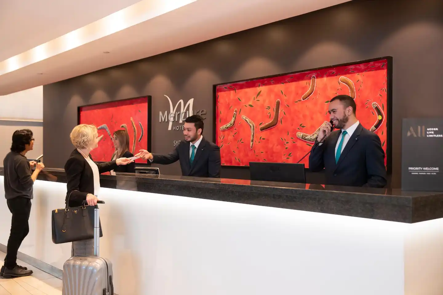 Mercure Sydney Bar