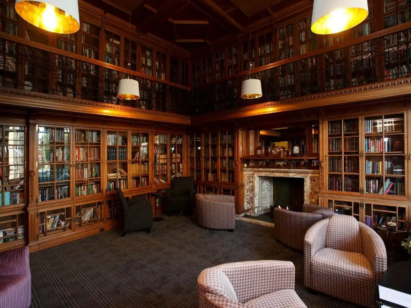B+B Edinburgh Lobby