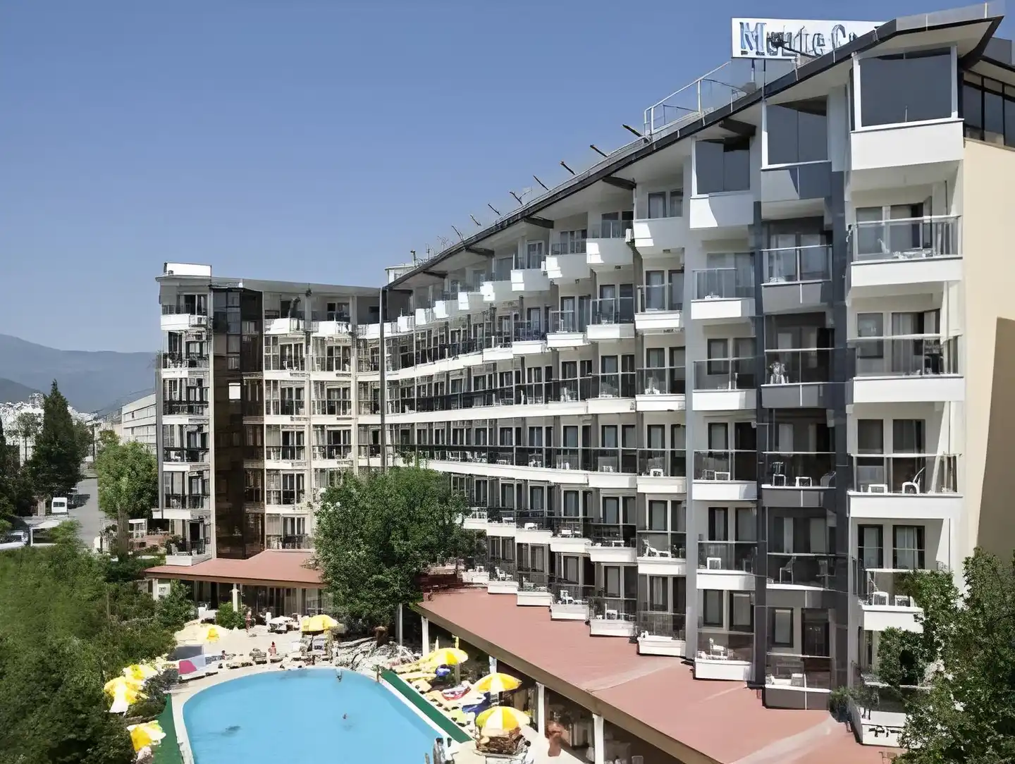 Hotel Monte Carlo Aussenansicht
