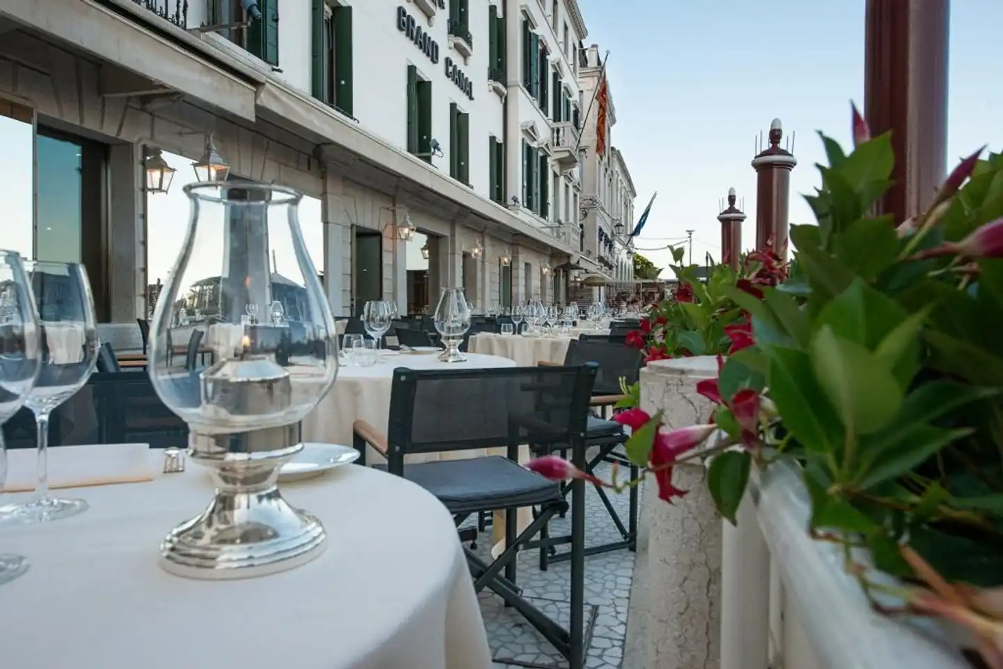Hotel Monaco & Grand Canal Terrasse