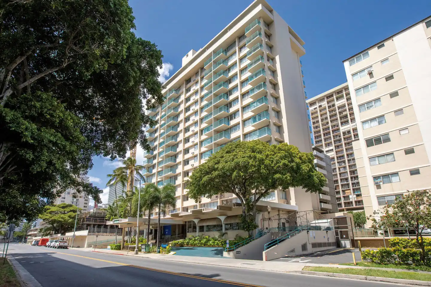 Aqua Aloha Surf Waikiki Aussenansicht