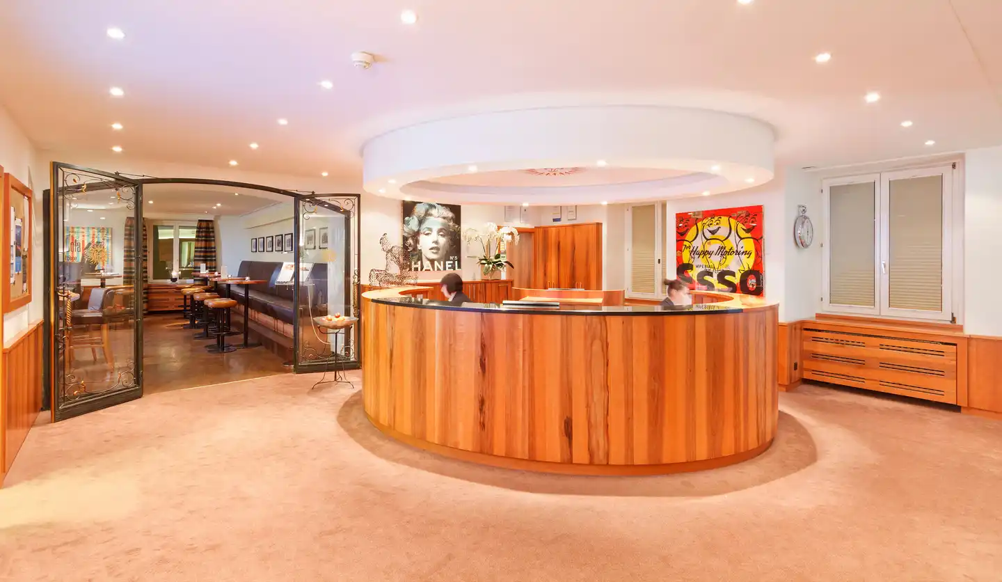 Monopol art boutique Lobby