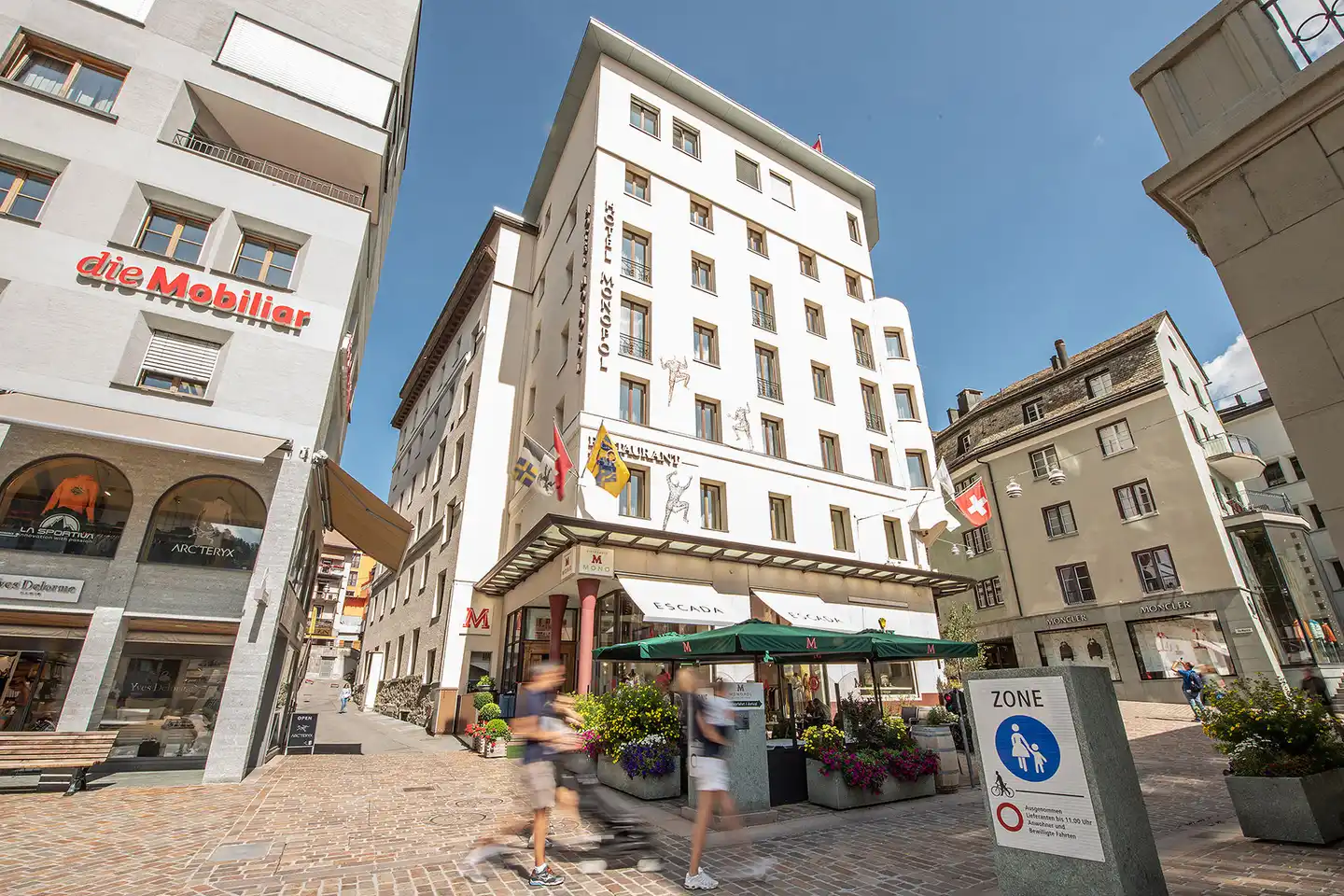 Monopol art boutique Aussenansicht