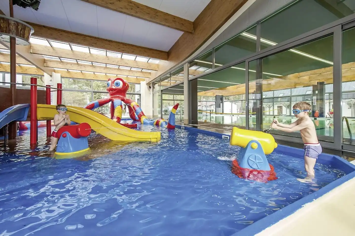 Sandra Spa Hallenbad
