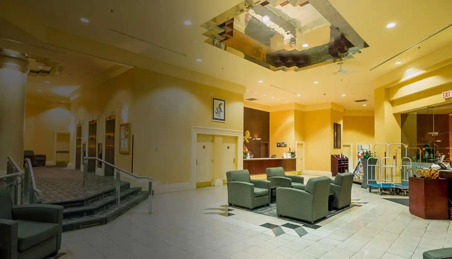 Rosedale on Robson Suite Hotel Lobby
