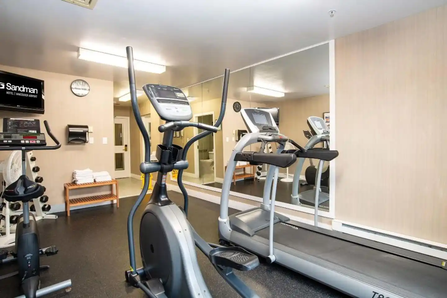 Sandman Hotel Vancouver Airport Sport und Entertainment