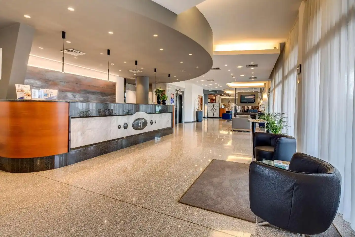 Best Western Hotel Turismo Lobby
