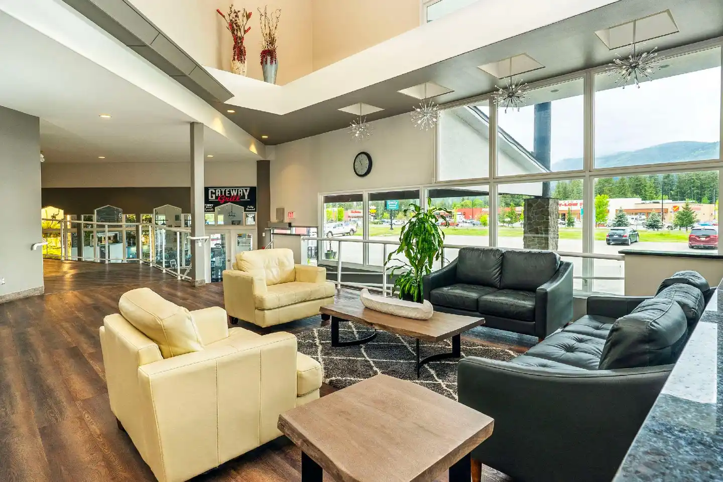 Quality Inn & Suites Clearwater Lobby