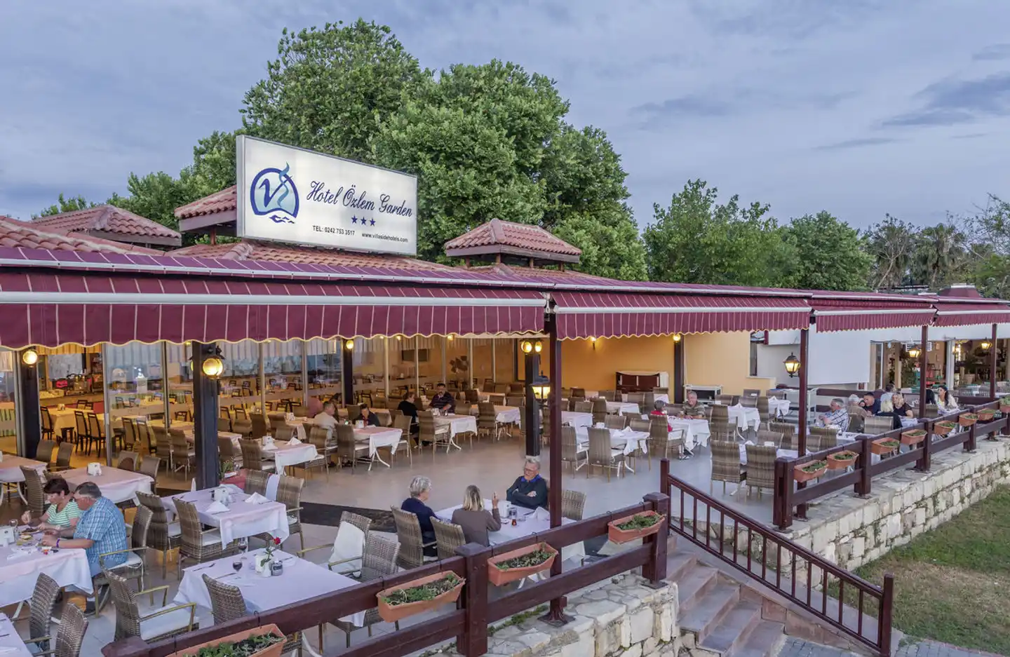 Özlem Garden Terrasse