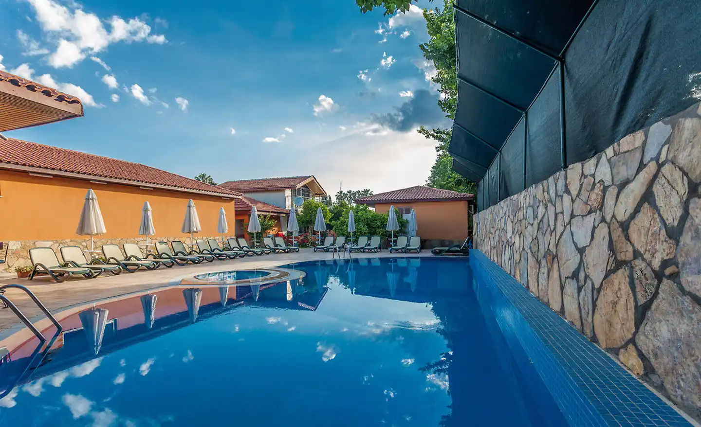 Özlem Garden Pool