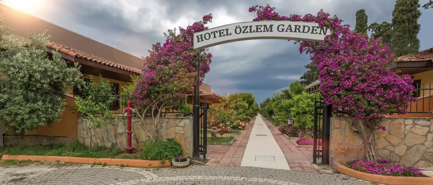 Özlem Garden Aussenansicht