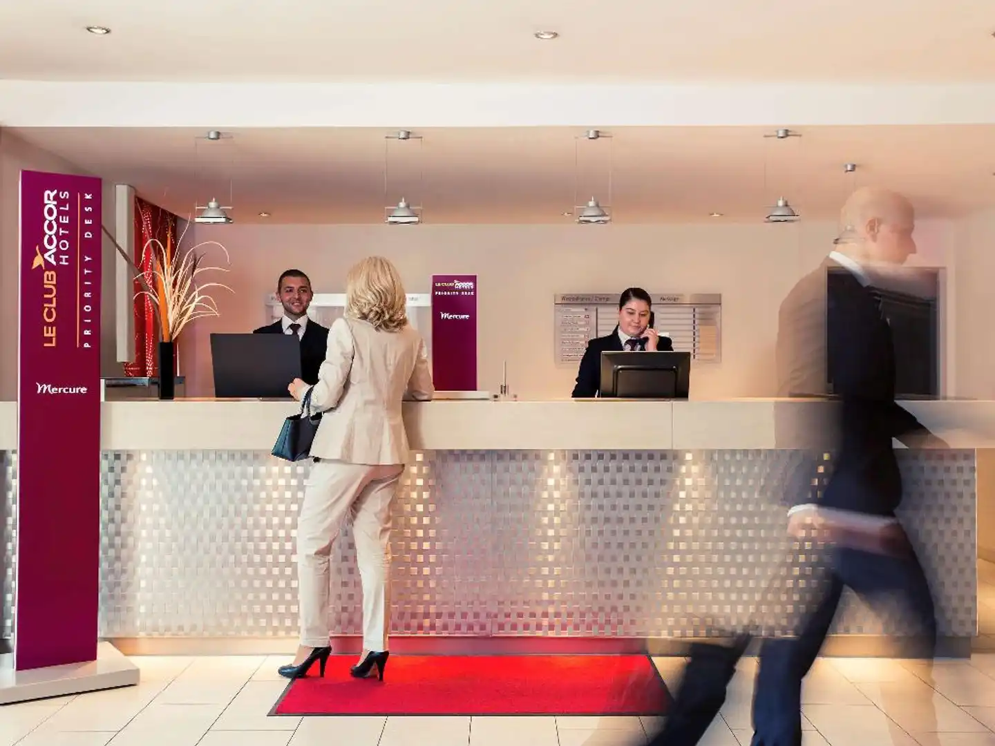Mercure Hotel Duisburg City Lobby