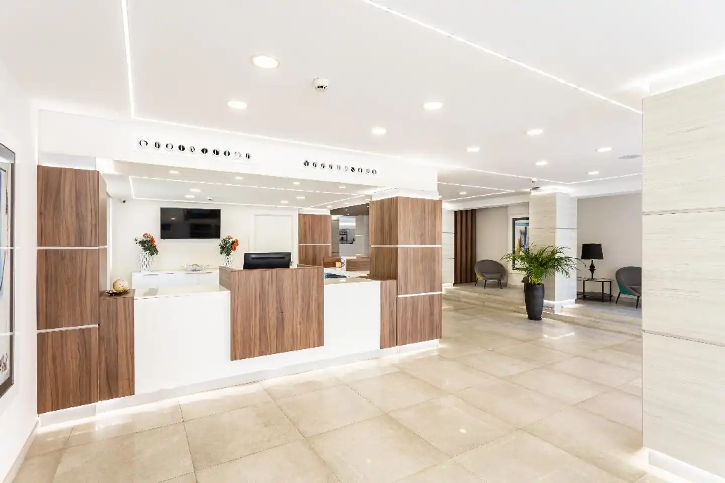 Veramar Lobby