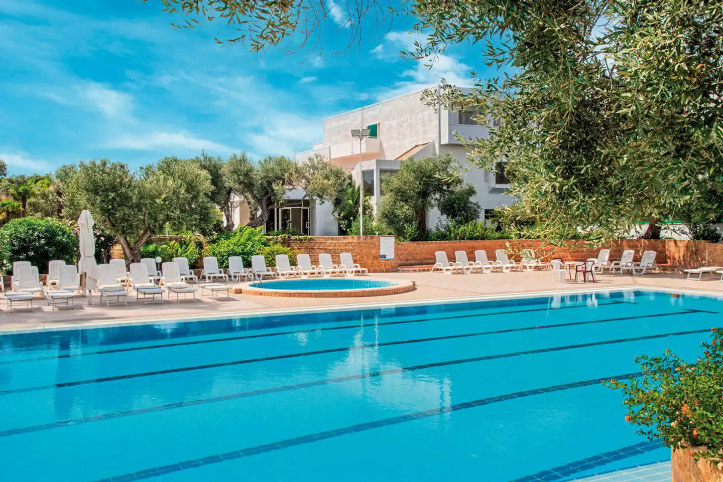TH Capo Rizzuto Pool