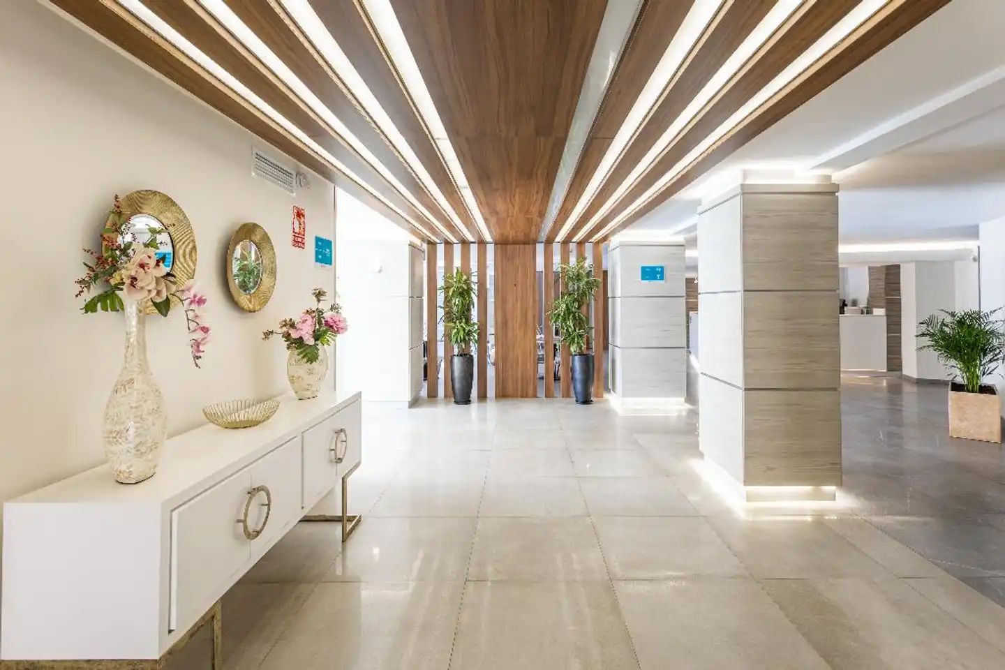 Veramar Lobby