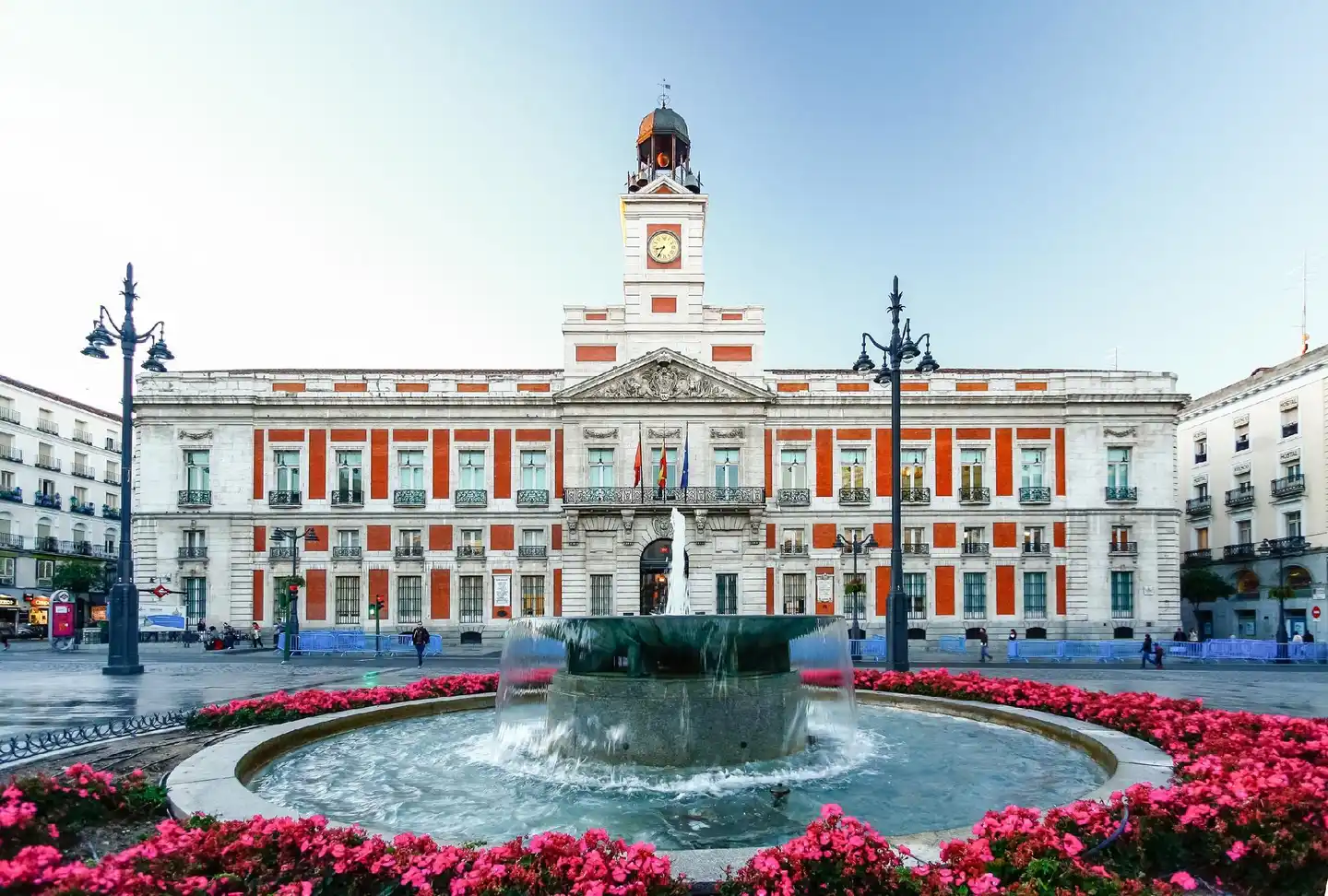 ME Madrid Reina Victoria Aussenansicht