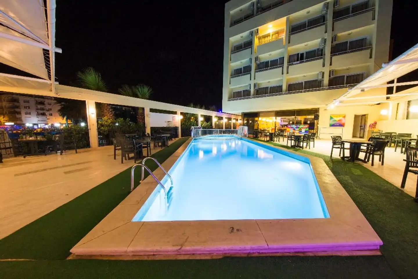 Tuntas Beach Hotel Hallenbad
