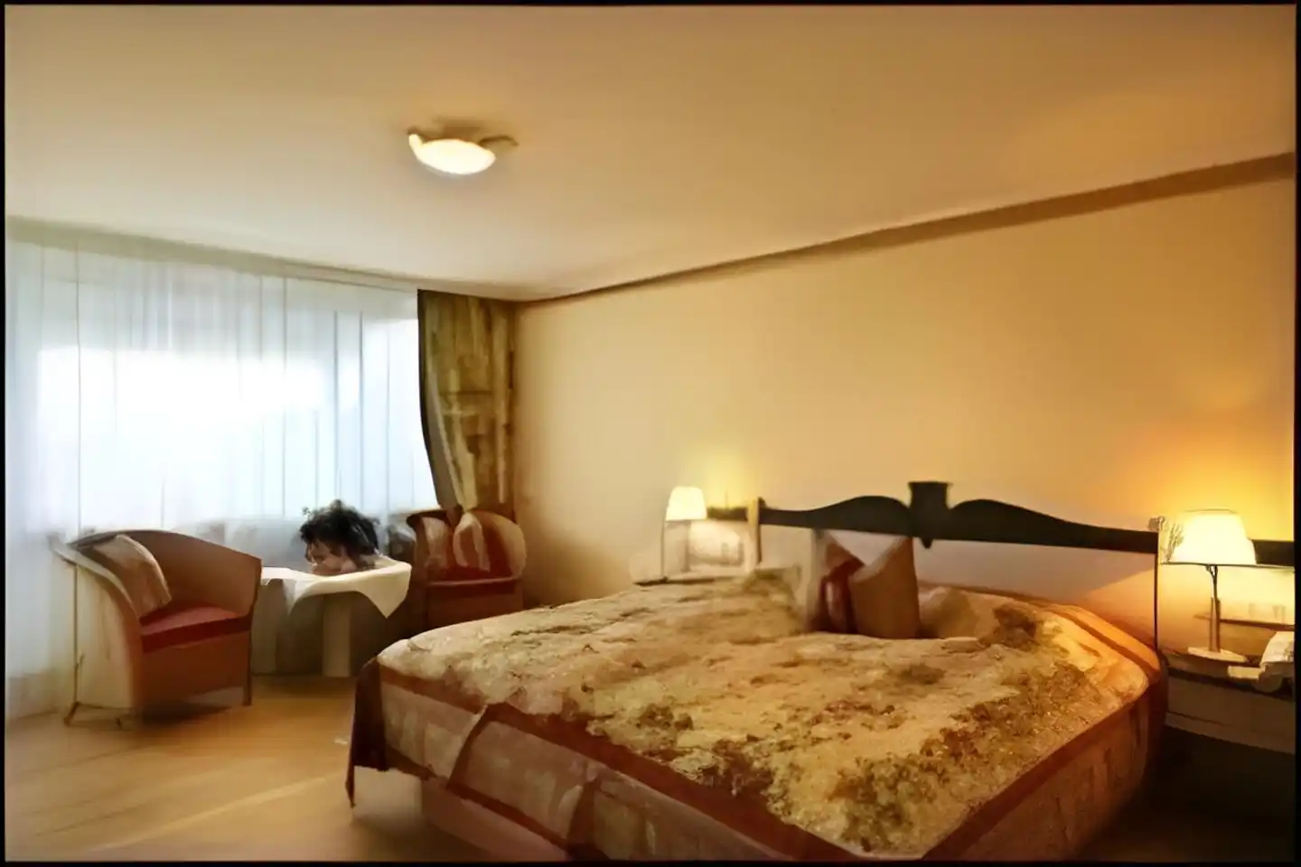 Hotel Saigerhöh Wellness Spa Golf Wandern über dem Titisee Wohnbeispiel