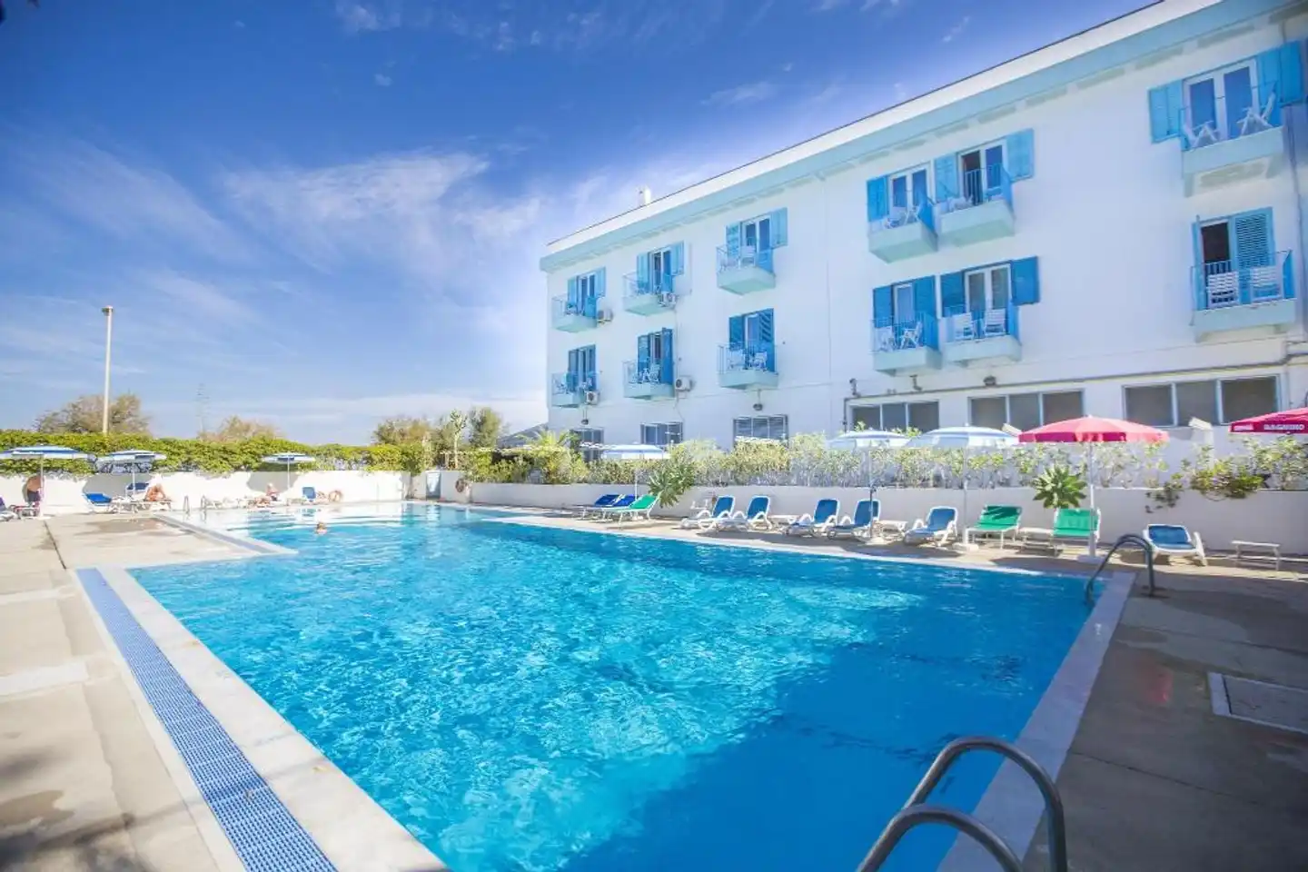 Tourist Pool