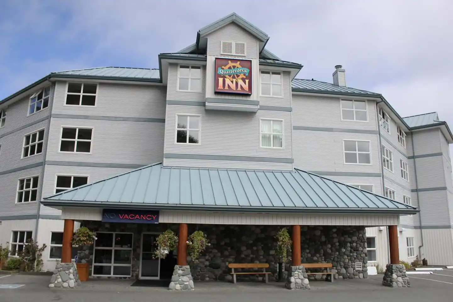 The Quarterdeck Inn & Marina Resort Aussenansicht
