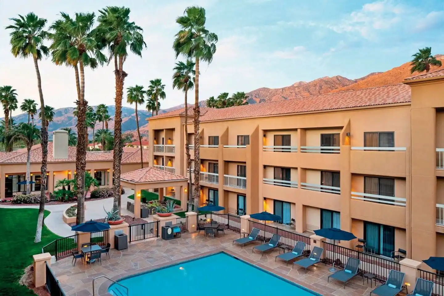 Courtyard by Marriott Palm Springs Aussenansicht