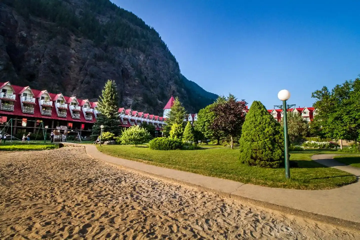 Three Valley Lake Chateau Ltd. Landschaft