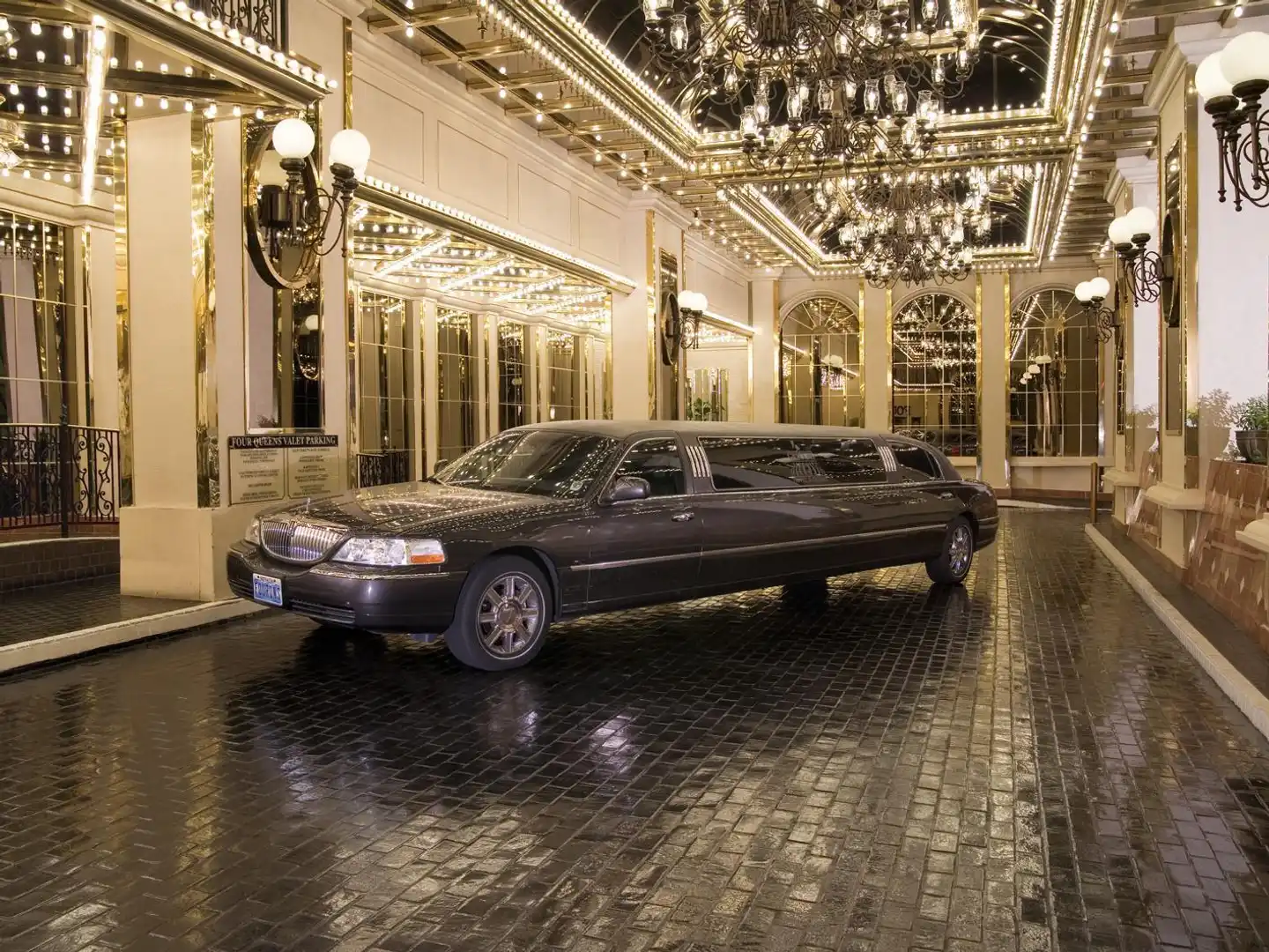Four Queens Hotel and Casino Lobby