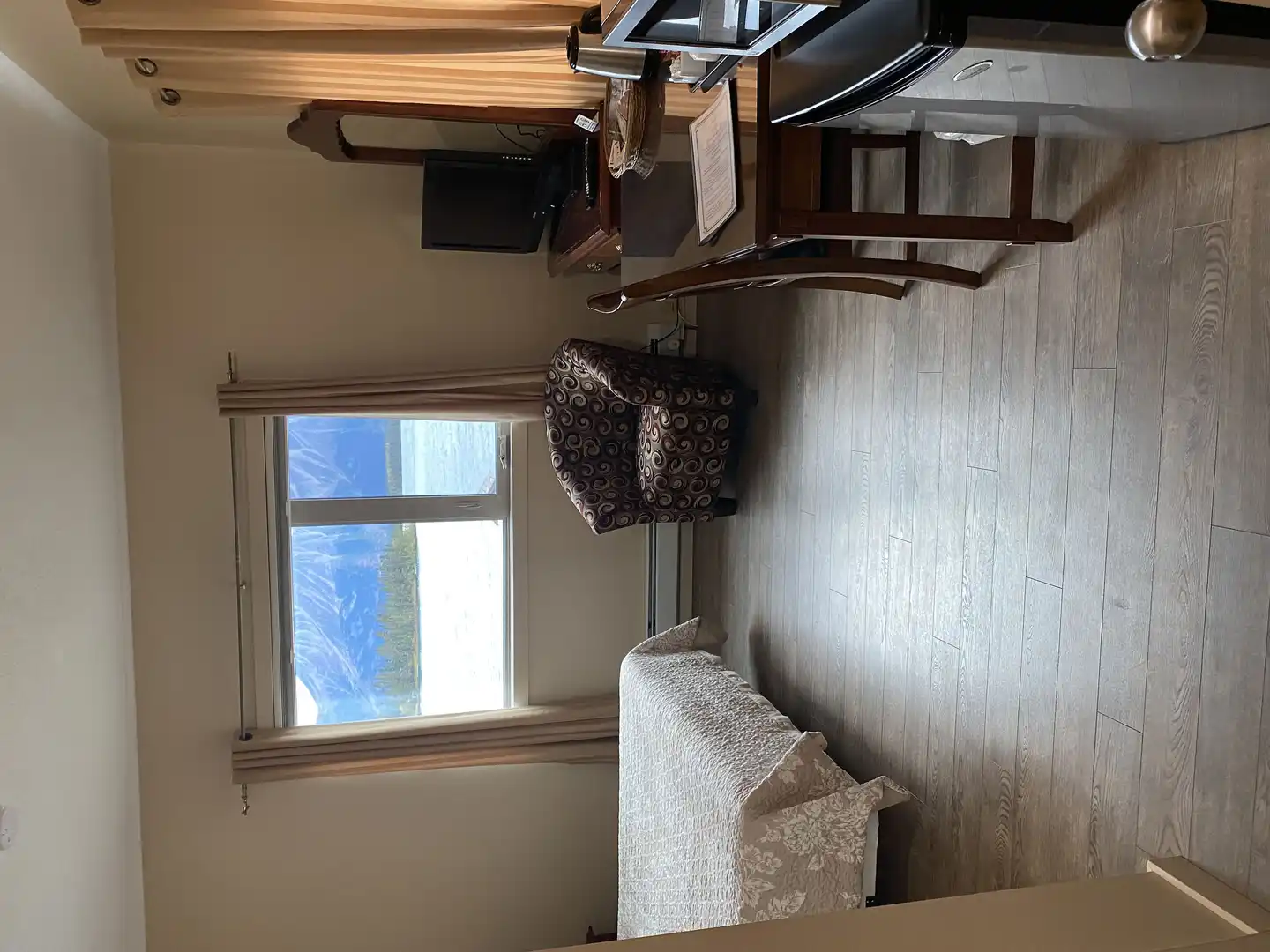 Atlin Mountain Inn Wohnbeispiel