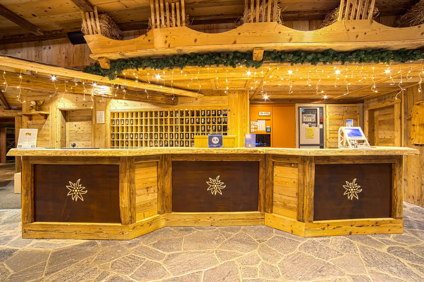 Central-Résidence Lobby