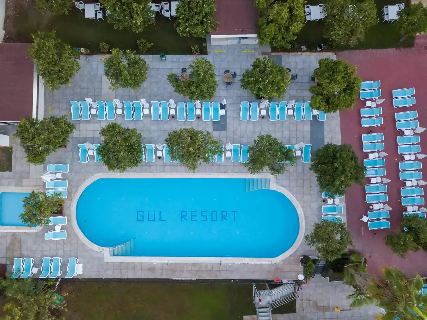 Armas Gul Beach Pool