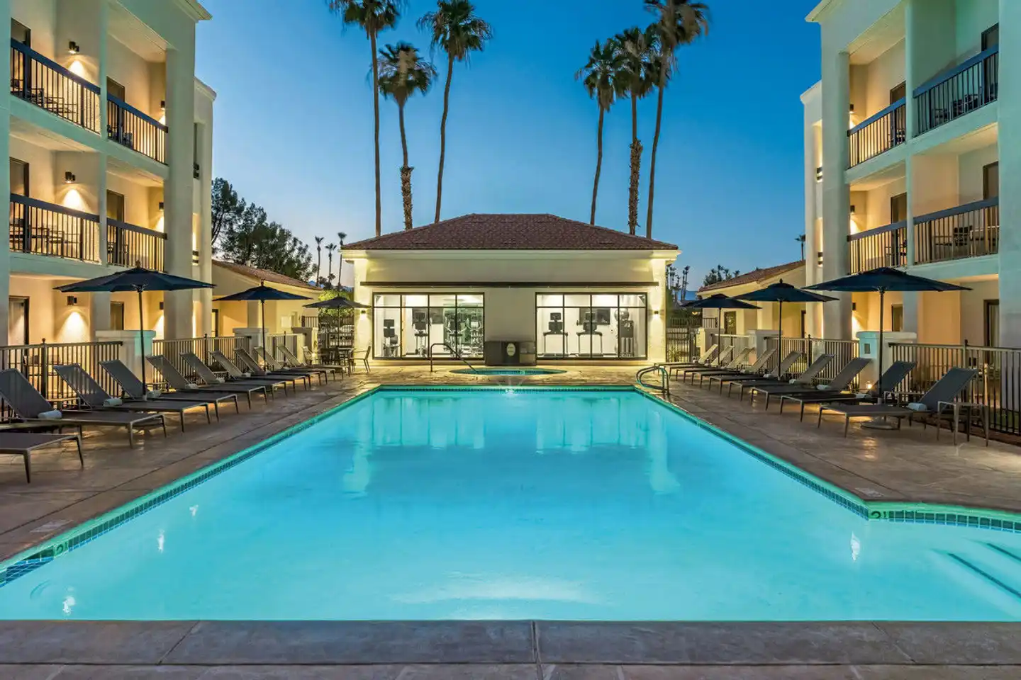 Courtyard by Marriott Palm Springs Pool
